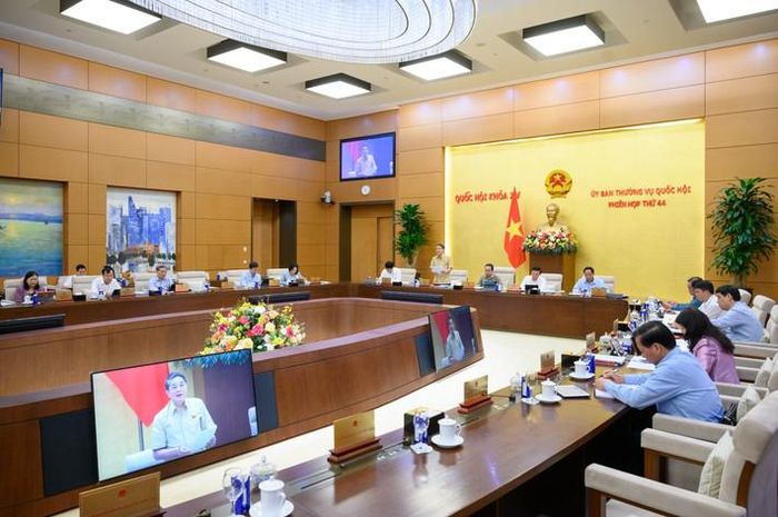 Quang cảnh Phiên họp. Ảnh: Hồ Long