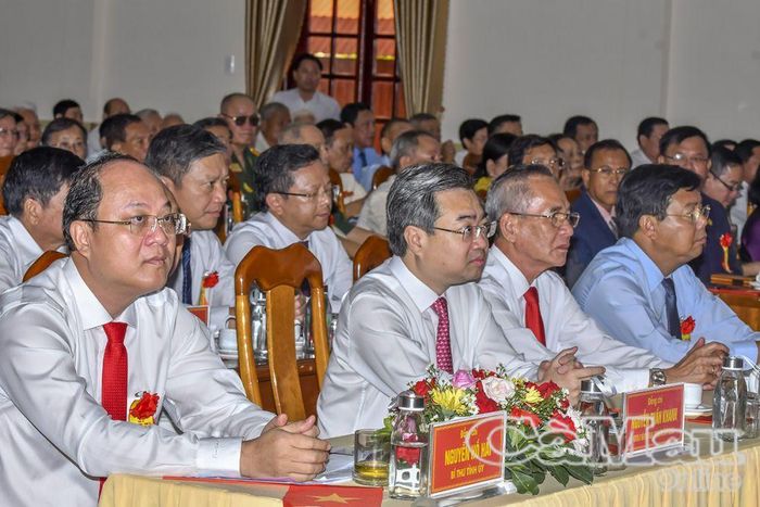 Từ trái sang: Bí thư Tỉnh ủy Cà Mau Nguyễn Hồ Hải, Phó bí thư Thường trực Thành ủy TP Hồ Chí Minh Nguyễn Thanh Nghị, Bí thư Tỉnh ủy Bạc Liêu Lữ Văn Hùng, Bí thư Tỉnh ủy Kiên Giang Nguyễn Tiến Hải dự buổi họp mặt.