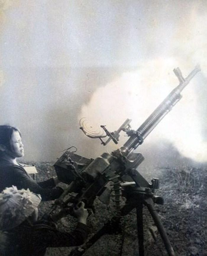 Dân quân TP Vinh trong trận đánh ngày 5/8/1964. (Ảnh tư liệu)