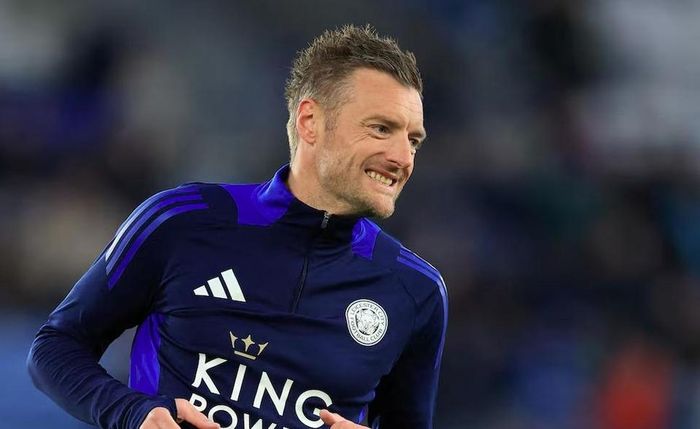Vardy muốn tiếp tục thi đấu ở Premier League.