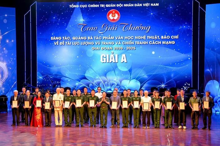 Trao giải thưởng sáng tác, quảng bá tác phẩm văn học nghệ thuật, báo chí về đề tài lực lượng vũ trang và chiến tranh cách mạng giai đoạn 2020 – 2025