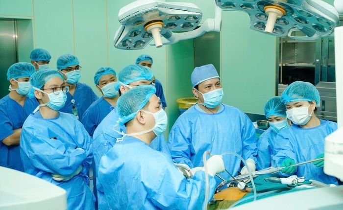 Một ca phẫu thuật nội soi gan mật tại Bệnh viện Đại học Y dược Thành phố Hồ Chí Minh. Ảnh: TTXVN phát