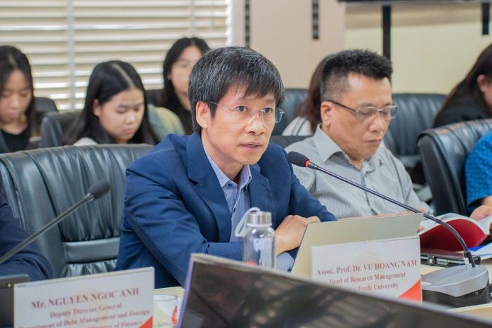  PGS.TS Vũ Hoàng Nam, Trưởng phòng Quản Lý Khoa Học, Trường Đại học Ngoại thương. Ảnh: T.D 