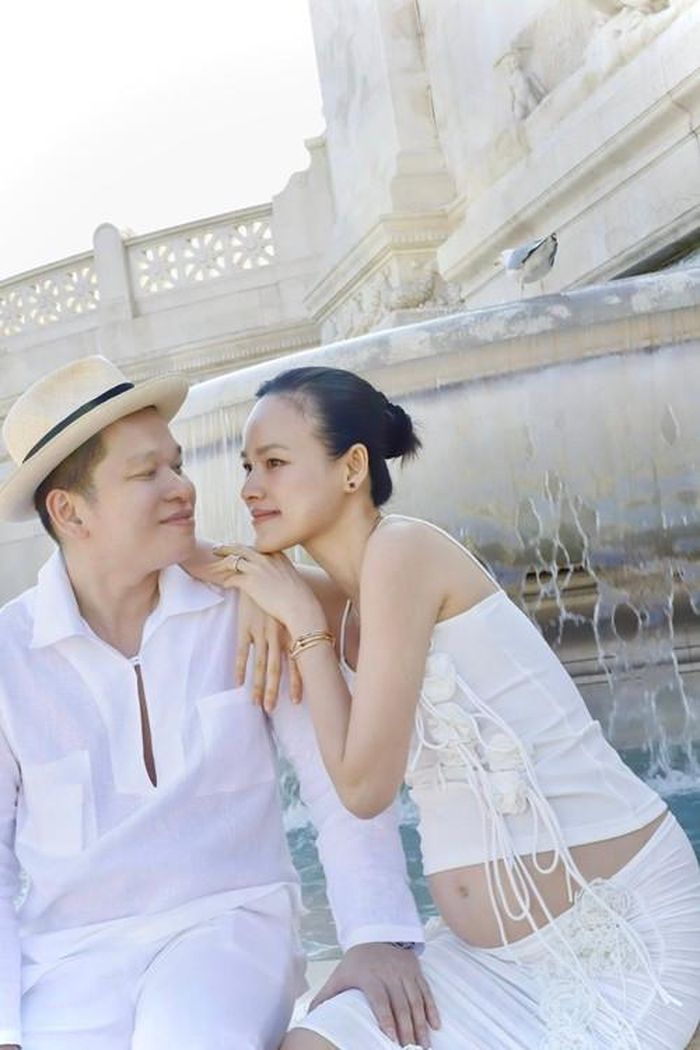 Thanh Hằng, Thu Minh, Thúy Hạnh...chúc mừng Tuyết Lan có tin vui sau 1 năm kết hôn.