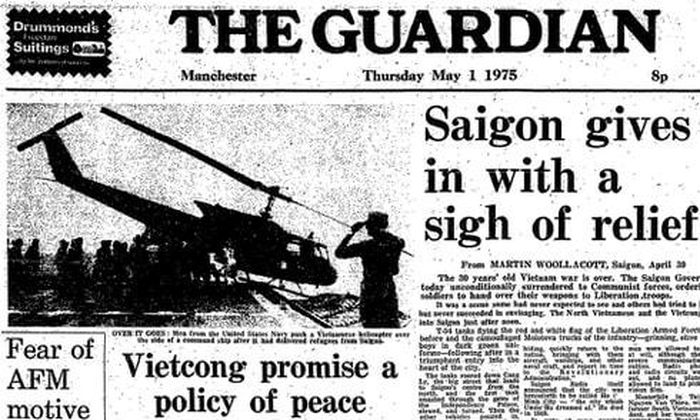 Trang nhất của tờ The Guardian xuất bản ngày 1/5/1975. Tờ báo nhấn mạnh: “30 năm chiến tranh Việt Nam đã trôi qua. Quân đội Mỹ đã thất bại, miền Nam Việt Nam hoàn toàn giải phóng. Nhân dân Việt Nam đã tự do. Chiến thắng ấy thật vĩ đại”. Ảnh: T.L