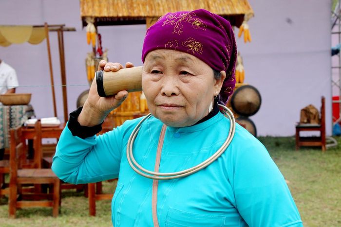 Hát ống nghe, một trong những hình thức nghệ thuật truyền thống độc đáo của người dân tộc Mông.