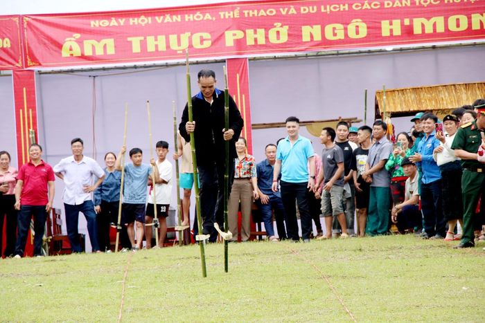 Đi cà kheo
