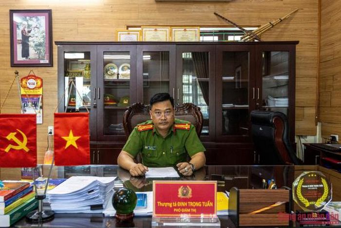 Thượng tá Đinh Trọng Tuấn – Phó Giám thị Trại giam Quyết Tiến.