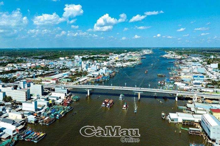 Cầu Sông Ðốc, huyện Trần Văn Thời.