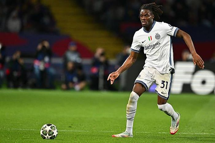 MU nhắm mua trung vệ Inter Milan Yann Bisseck