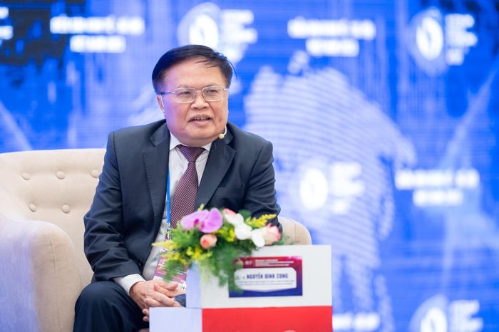 TS. Nguyễn Đình Cung.