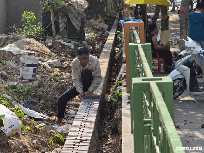 Hàng rào mới có thiết kế hiện đại, thấp hơn, hứa hẹn mang đến diện mạo mới cho không gian xanh này.