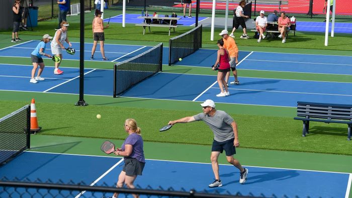Pickleball đã nhanh chóng trở thành một trong những môn thể thao phát triển mạnh mẽ nhất trong những năm gần đây. Ảnh: Internet