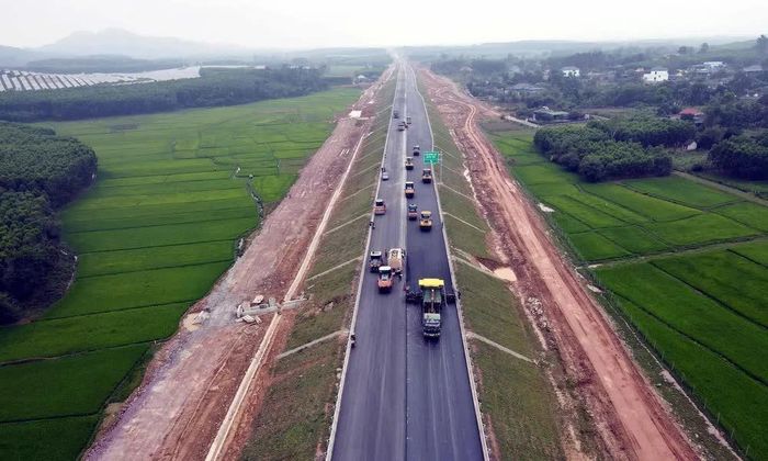 Cao tốc Bắc Nam Hàm Nghi-Vũng Áng. Ảnh: Công Tường-TTXVN