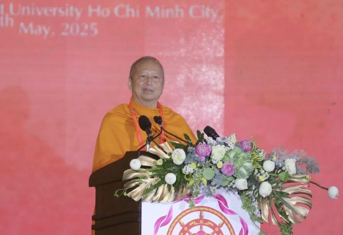 Hòa thượng Giáo sư, Tiến sĩ Phra Brahmapundit, Chủ tịch Ủy ban Tổ chức quốc tế Đại lễ Vesak Liên hợp quốc phát biểu tại lễ bế mạc. Ảnh: Thanh Vũ-TTXVN