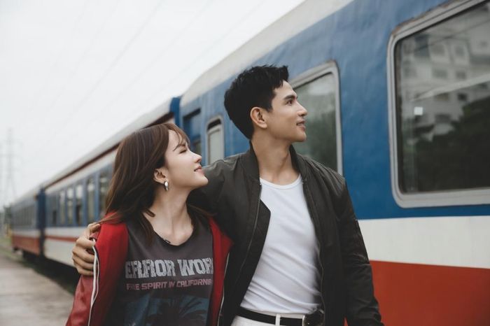 Thiều Bảo Trâm và Trịnh Bảo trong MV "không lời"
