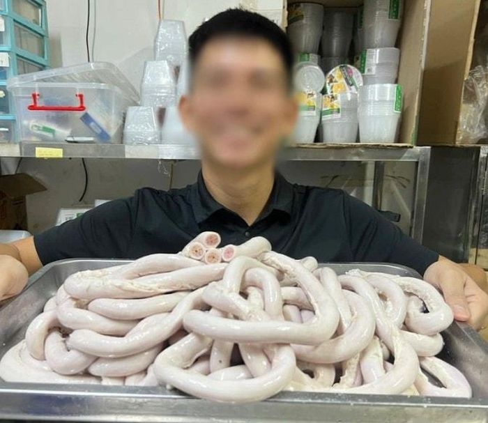 Chủ một quán ăn ở Hà Nội bán đặc sản lòng xe điếu - Ảnh chụp màn hình