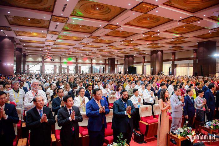 Buổi Lễ Bế mạc diễn ra tại hội trường chính giảng đường Dương Minh Châu với hơn 3.000 đại biểu trong và ngoài nước.