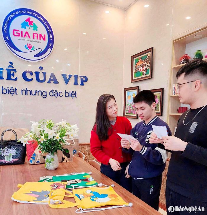Niềm vui sau những thành quả lao động của các thành viên trong Câu lạc bộ Gia An. Ảnh: G.A