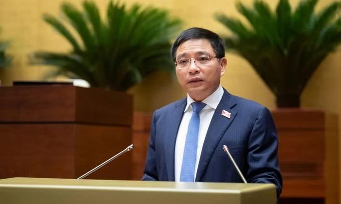 Bộ trưởng Bộ Tài chính Nguyễn Văn Thắng trình bày Tờ trình Dự thảo Luật tại Kỳ họp. Ảnh: Quocohoi.vn