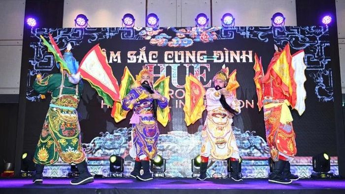 Các hoạt động trình diễn văn hóa, nghệ thuật tại sự kiện. (Ảnh: Trung tâm Thông tin du lịch)