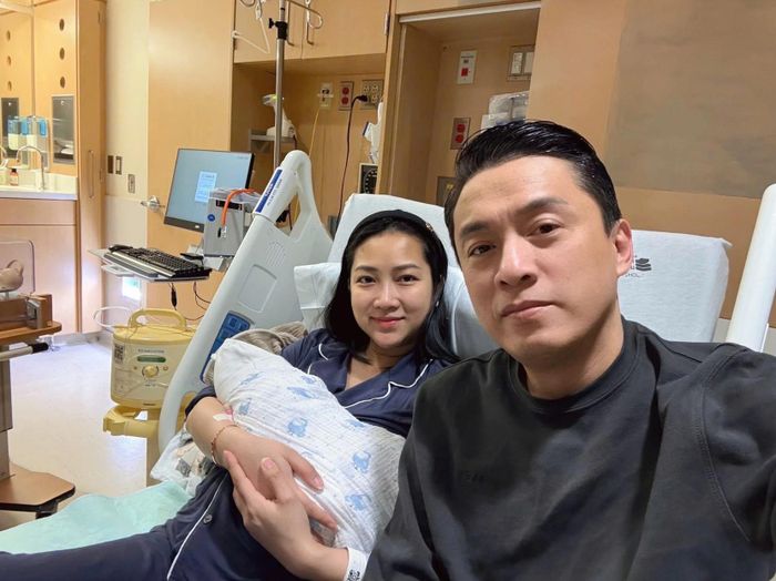 Lam Trường khoe ảnh con mới chào đời. Ảnh: FBNV