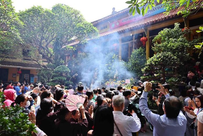 Đông đảo Phật tử tham dự Đại lễ Phật đản phật lịch 2569 – dương lịch 2025. Ảnh: Minh Đức - TTXVN