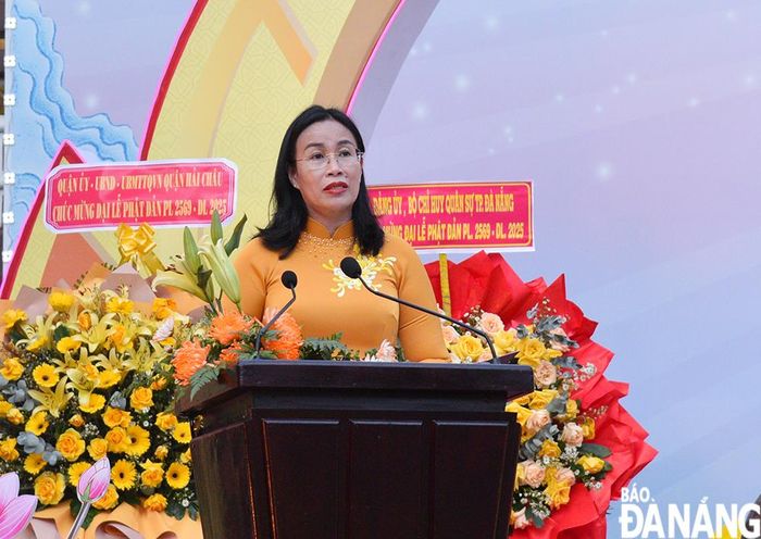Phó Chủ tịch UBND thành phố Nguyễn Thị Anh Thi phát biểu tại Đại lễ Phật đản Phật lịch 2569, Dương lịch 2025. Ảnh: ĐẮC MẠNH