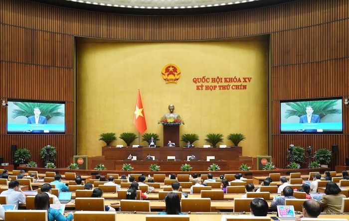 Phiên họp sáng 13/5.