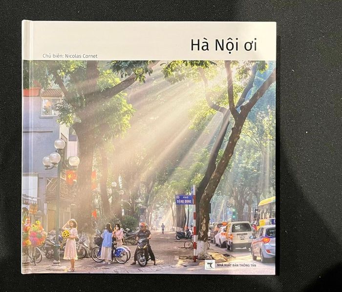 Sách ảnh “Hà Nội ơi”