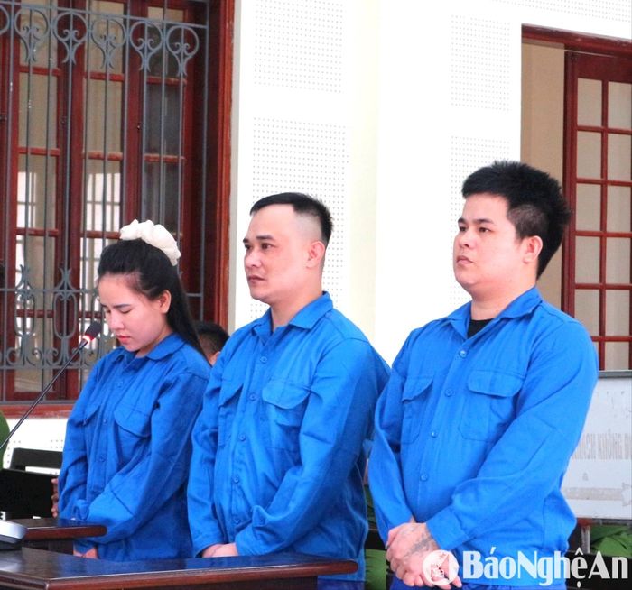 Ba bị cáo Hà, Đường, Đức bày tỏ sự ăn năn, hối hận tại tòa. Ảnh: Trần Vũ