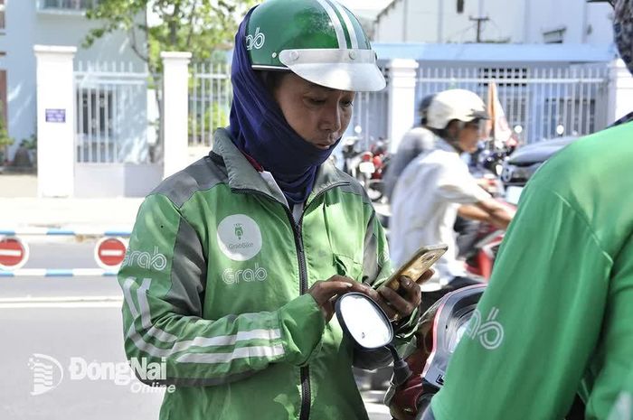 Nhiều người lựa chọn trở về quê hoặc chuyển sang các công việc tự do, linh hoạt hơn. Ảnh: Thanh Hải