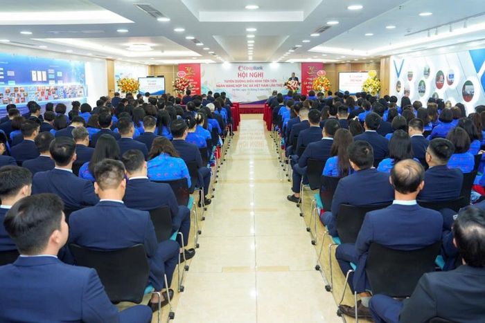 Toàn cảnh hội nghị