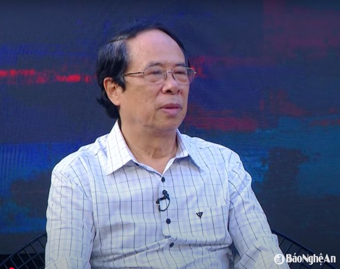 Họa sĩ Tạ Quang Tâm. Ảnh: NVCC