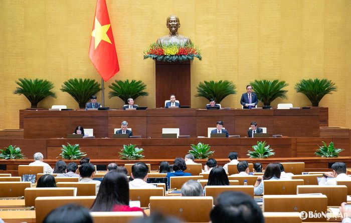 Quang cảnh phiên làm việc sáng 17/5 tại Hội trường Diên Hồng, Nhà Quốc hội. Ảnh: Nghĩa Đức