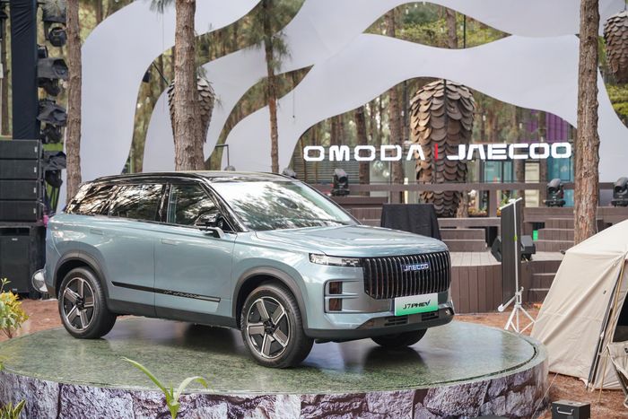Nhiều mẫu xe PHEV có giá bình dân vừa ra mắt thị trường Việt Nam.