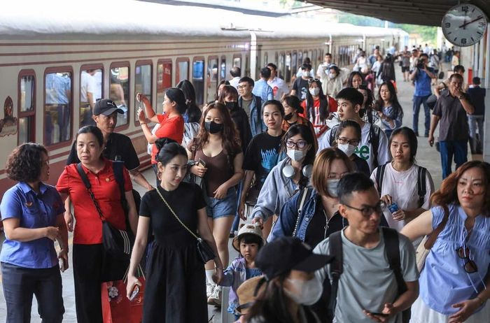 Sức sống mới từ nhà ga cổ kính, mang nhiều dấu ấn lịch sử. Ảnh: Hoàn Nguyễn.