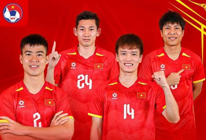 4 cầu thủ Việt Nam góp mặt ở trận giao hữu với MU - Ảnh: VFF