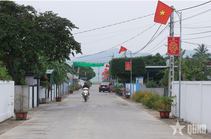  Đường quê nông thôn mới xã Kim Liên. 