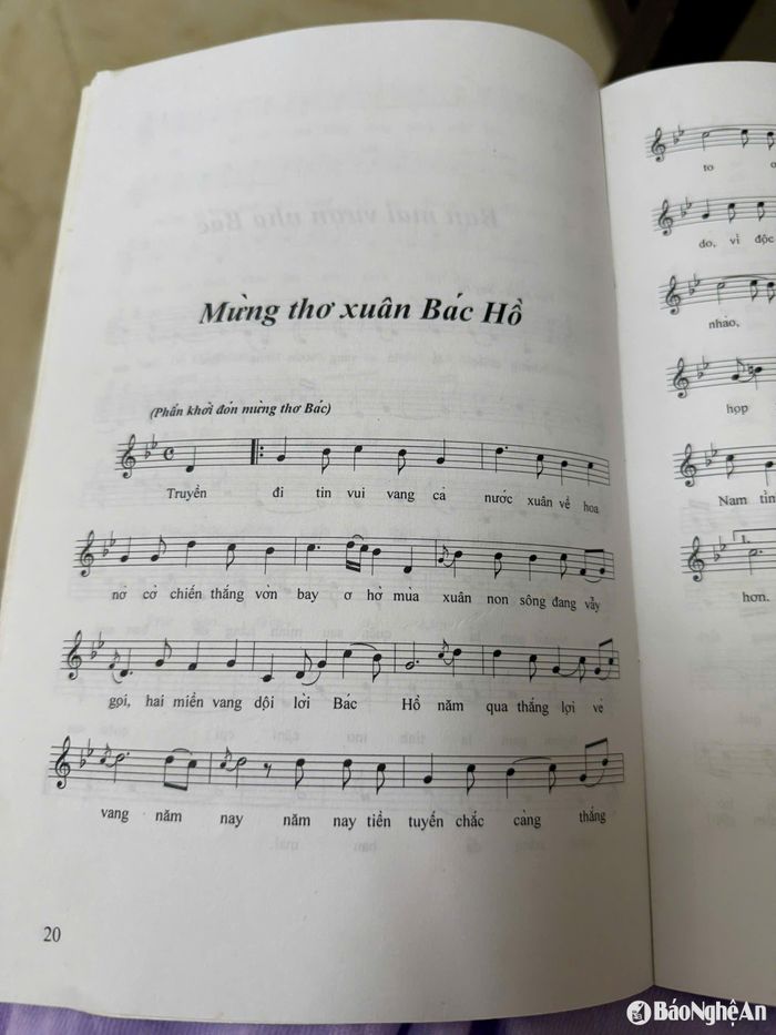 Bài hát Mừng thơ xuân Bác Hồ. Ảnh: Thanh Nga