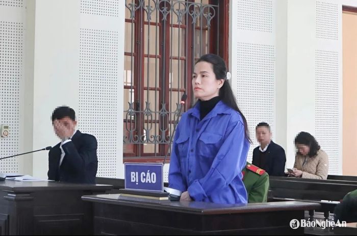 Nguyễn Thị Kiều Nga tại phiên xét xử sơ thẩm về tội danh Lừa đảo chiếm đoạt tài sản. Ảnh: Trần Vũ