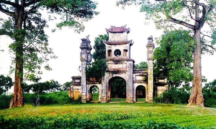 Di tích lăng Sĩ Nhiếp ở Gia Đông, Thuận Thành là điểm đến mới được bổ sung vào tour 2. Ảnh: TL