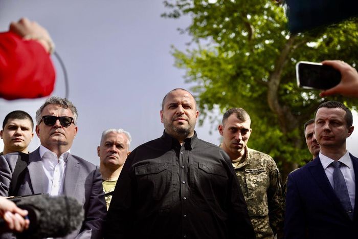 Bộ trưởng Quốc phòng Ukraine Rustem Umerov phát biểu với báo chí sau cuộc họp 3 bên giữa Türkiye, Nga và Ukraine tại Istanbul (Thổ Nhĩ Kỳ) ngày 16/5. Ảnh: Getty Images