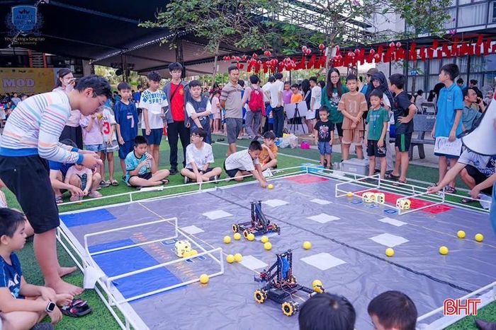  Các sân chơi ngoại khóa được tổ chức tạo động lực cho học sinh phát triển năng khiếu. 