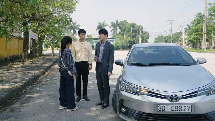 Ngọc Huyền, B Trần, Duy Khánh trong một cảnh quay. Ảnh: VFC