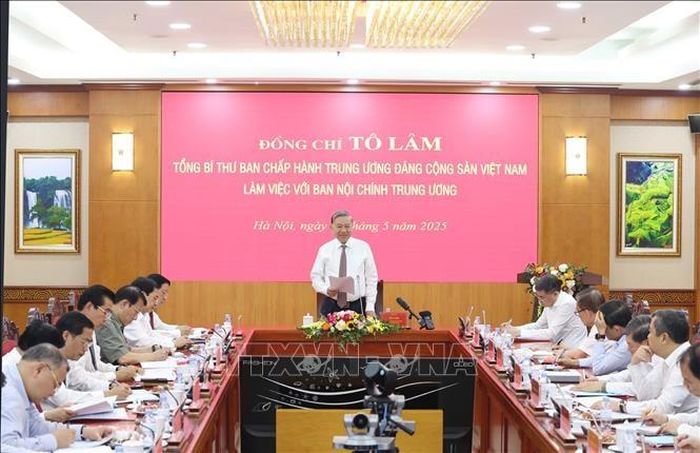 Tổng Bí thư Tô Lâm chủ trì làm việc với Ban Nội chính Trung ương - Ảnh: TTXVN