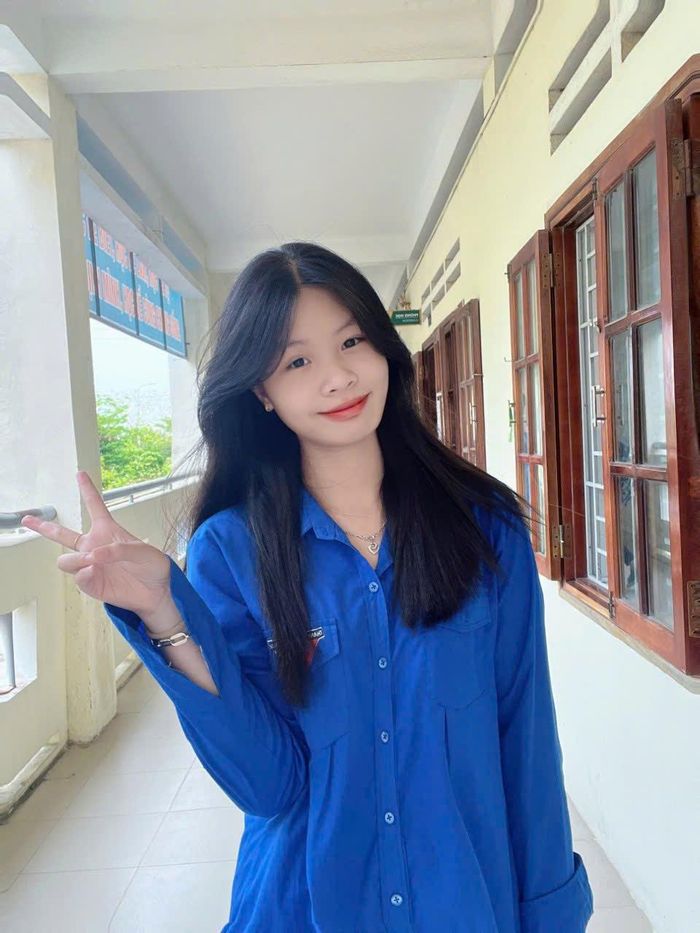 Học sinh Lê Nguyễn Kim Mến luôn cố gắng trong học tập, rèn luyện và sống xứng đáng với những giá trị to lớn, ý nghĩa mà Bác để lại. Ảnh:T.V