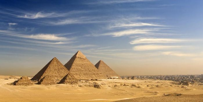 Di tích khảo cổ người trời Kim tự tháp Giza ỏ Ai Cập