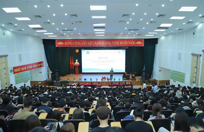 Bên cạnh các hoạt động tuyên truyền các kiến thức cơ bản về nguyên nhân gây cháy, nổ, cách phòng tránh, cách xử lý sự cố khi có cháy cũng như các quy trình thoát hiểm an toàn