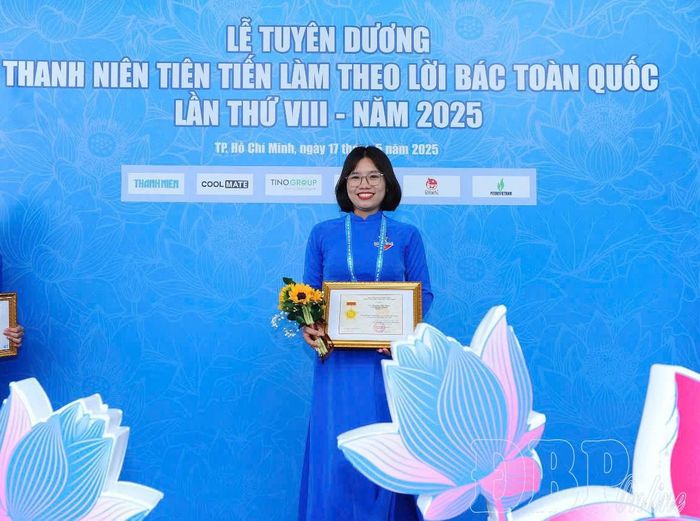 Với Nguyễn Thị Ngọc, học và làm theo Bác bắt đầu từ việc cố gắng làm tròn bổn phận là người con của quê hương, là cán bộ Đoàn, là người vợ, người mẹ trong mái ấm nhỏ.